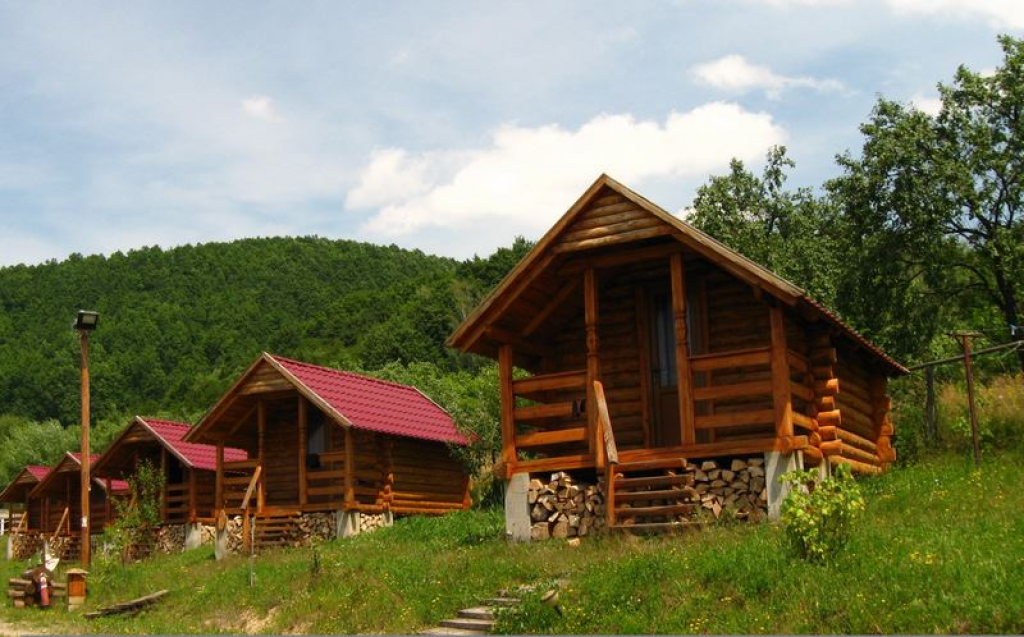 Camping Bradova - Bârsana