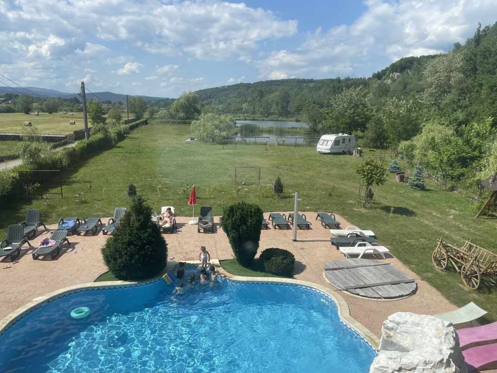 Camping Cosău 