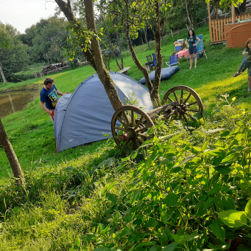 CAMPING TRADITIONAL IN GRADINA MUNTELUI