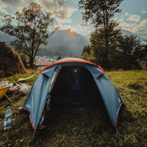 Hay Huy Camp Bușteni